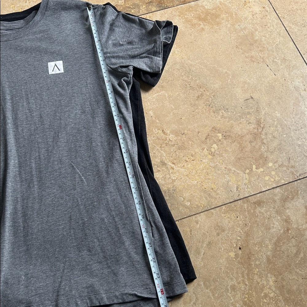 2 Arc’teryx Women’s Tee Shirts Size Medium - Picture 7 of 11